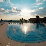 Chateau Linza 4*
