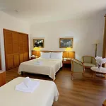 Chateau Linza 4*