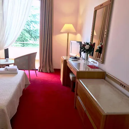 Chateau Linza Shkoze (Tirana)