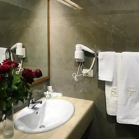 Otel Chateau Linza Shkoze