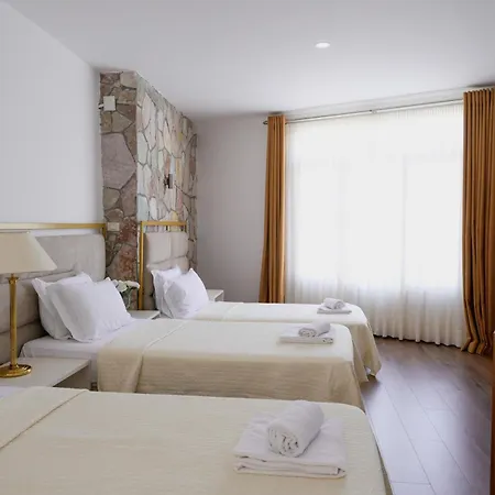 Chateau Linza Hotel