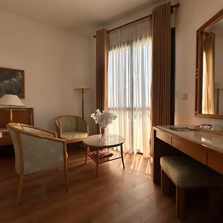 Chateau Linza Hotel Shkoze (Tirana)