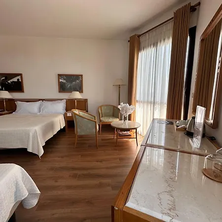 Chateau Linza Hotel 4*
