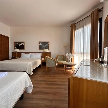 Chateau Linza Hotel
