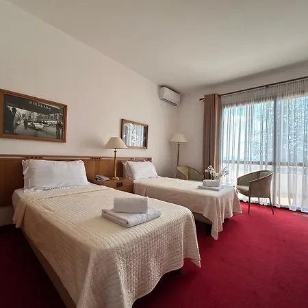 Chateau Linza Shkoze (Tirana)