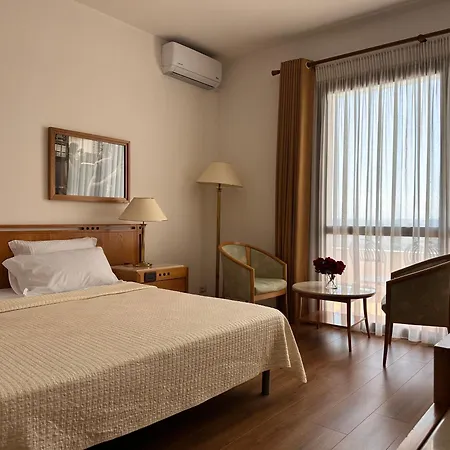 Chateau Linza Hotel