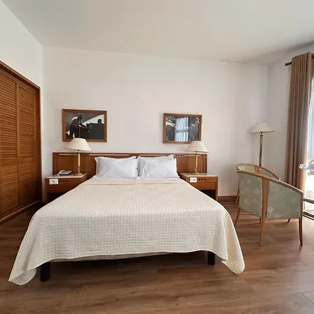 Chateau Linza Shkoze (Tirana)
