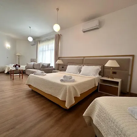 Chateau Linza Hotel
