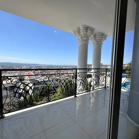 Chateau Linza Shkoze (Tirana)
