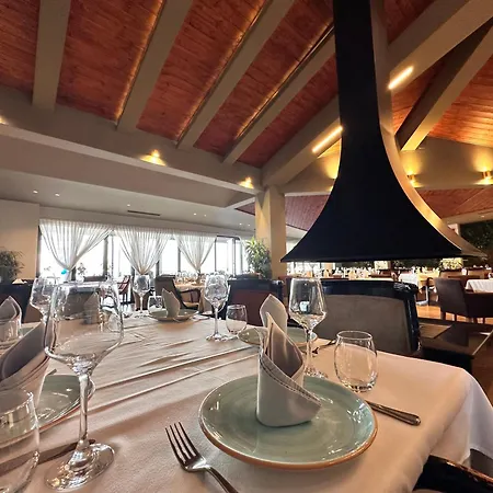 Chateau Linza Hotel