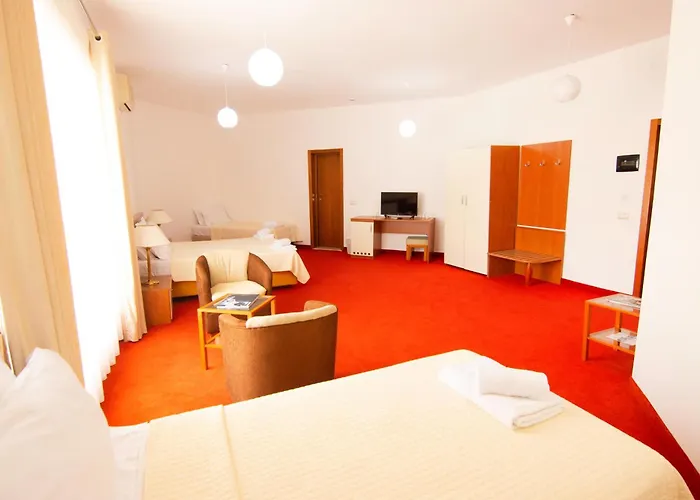 Chateau Linza Hotel Shkoze (Tirana)